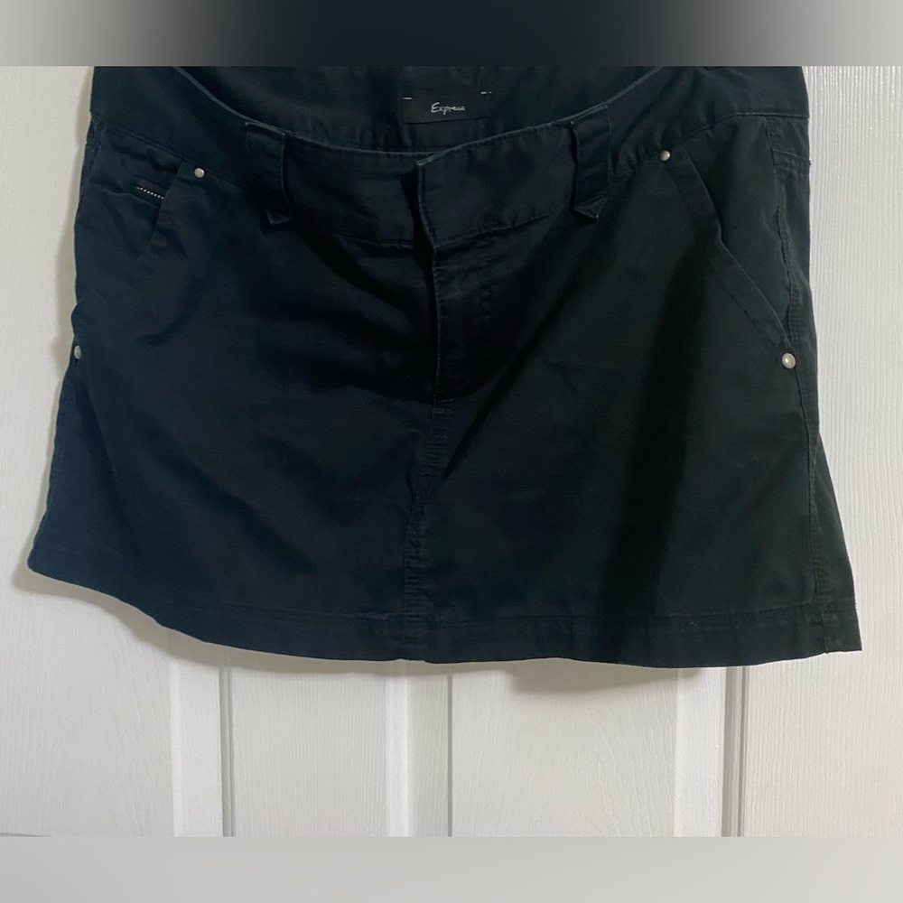 EXPRESS .. WOMENS Classic Black Mini Skirt - Picture 2 of 8